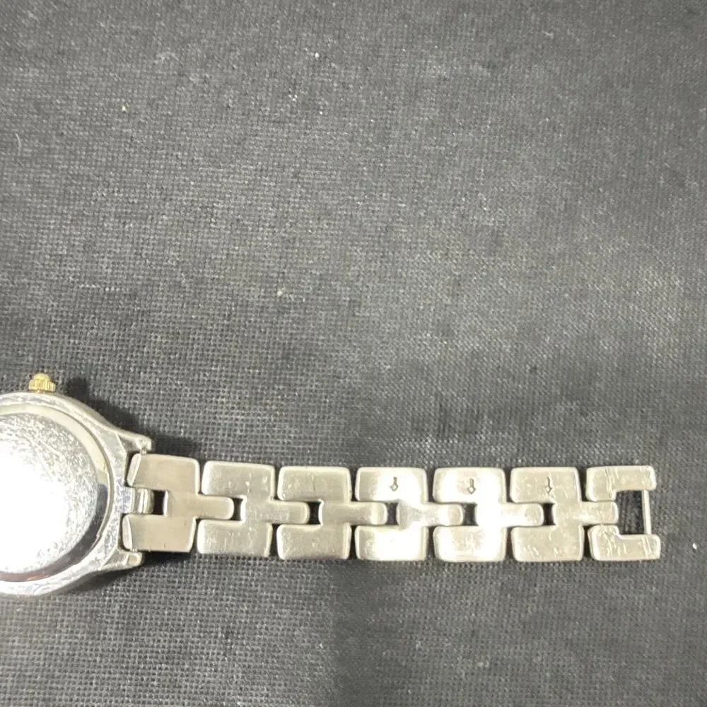 Fossil up auction